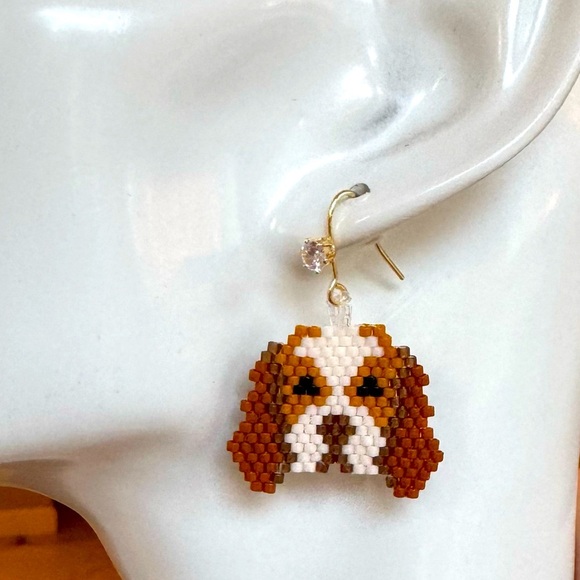 Hand crafted brick stitch cocker spaniel face earrings with decorative ear wire - Picture 5 of 7